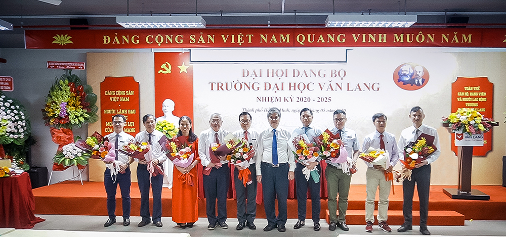 dai hoc van lang dai hoi dang bo vi a