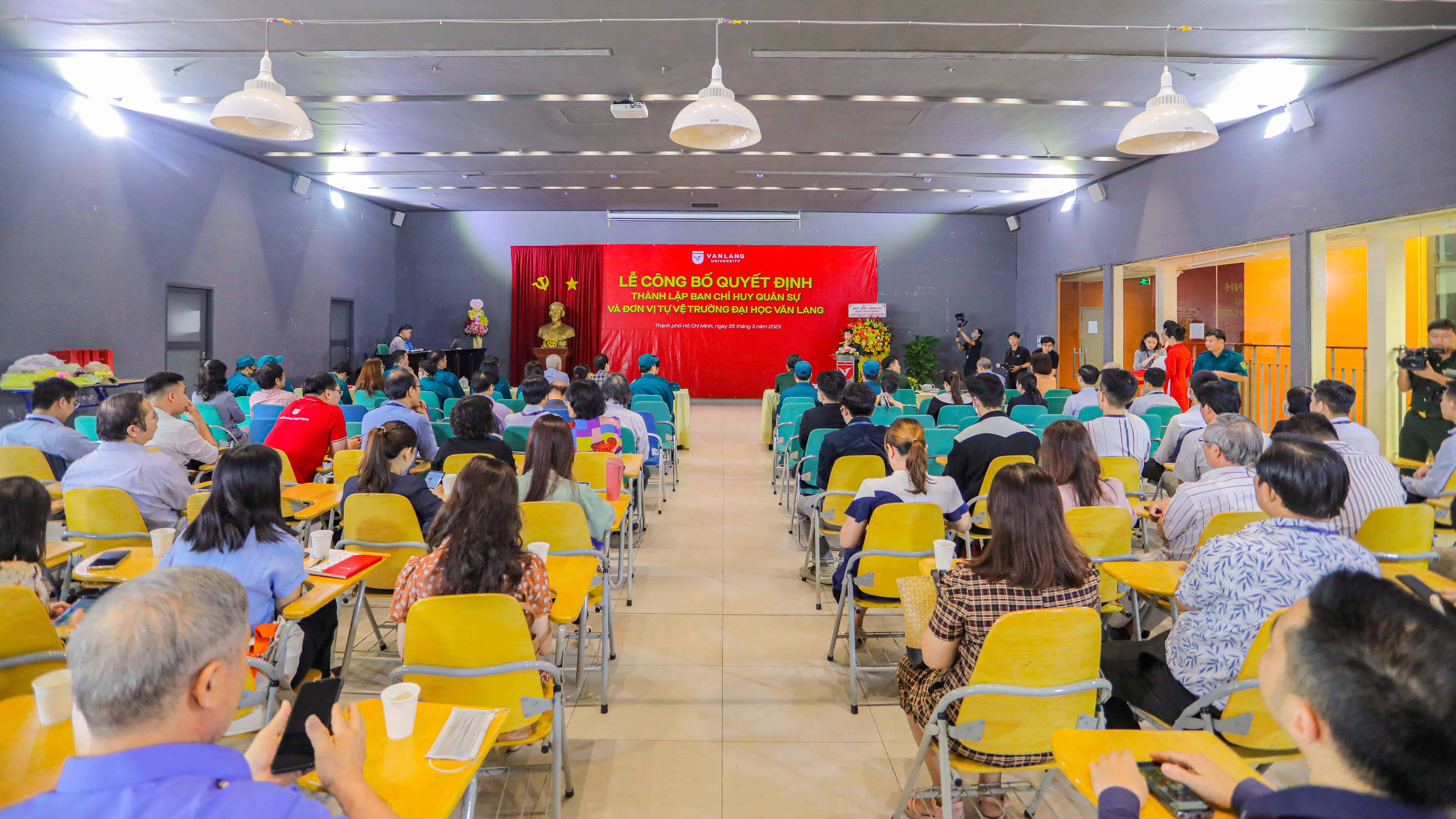 TRƯỜNG ĐẠI HỌC VĂN LANG THÀNH LẬP BAN CHỈ HUY QUÂN SỰ a 2 min