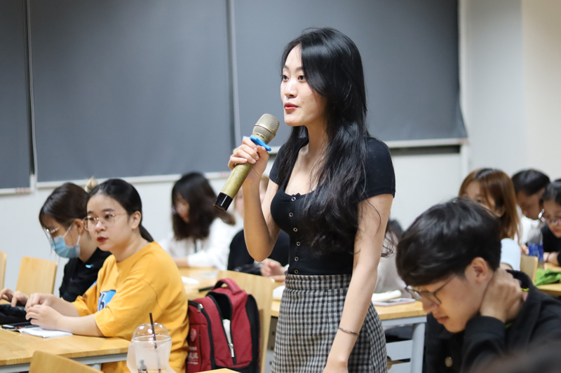 vlu chuong trinh giao luu ait e