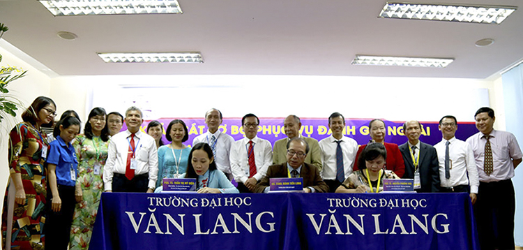 DH van lang khao sat so bo doan danh gia ngoai 07