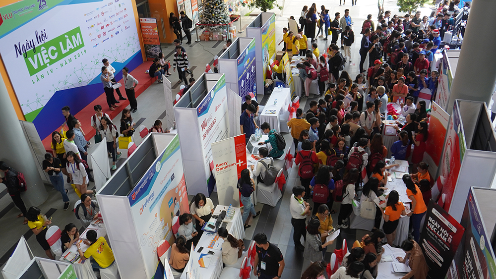 VLU NGÀY HOI VIEC LAM G