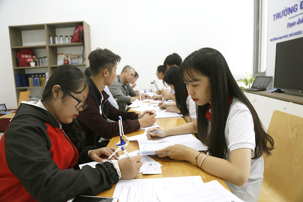 vlu tuyen sinh 2020 e