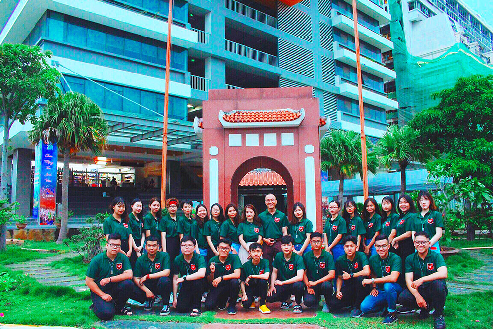 vlu hanh trinh tham den hung 2019 aa