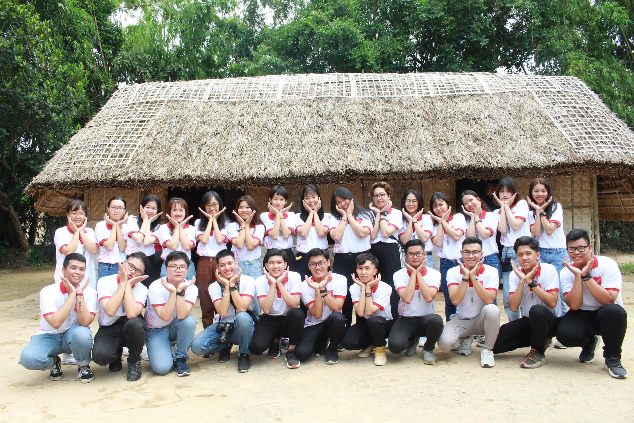 vlu hanh trinh tham den hung 2019 i