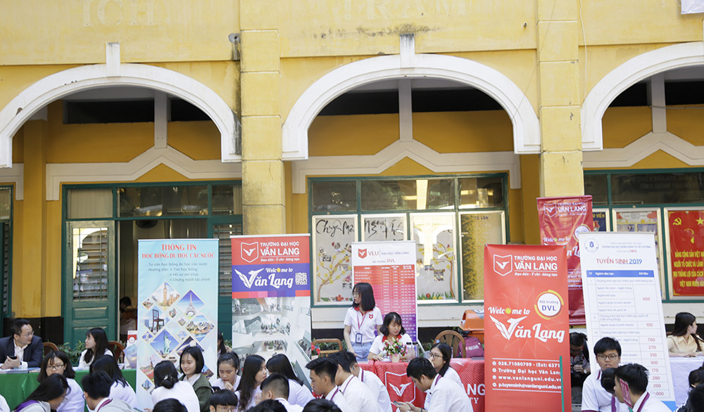 dai hoc van lang huong nghiep trungvuong dd