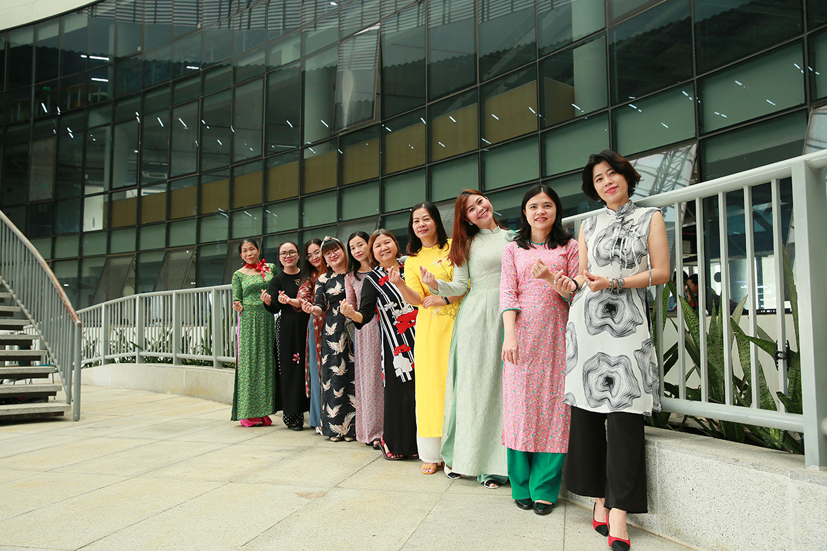 vlu tuan le ao dai van lang c