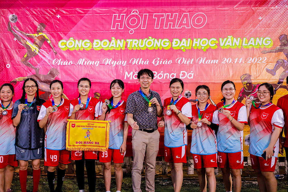 vlu bong da d