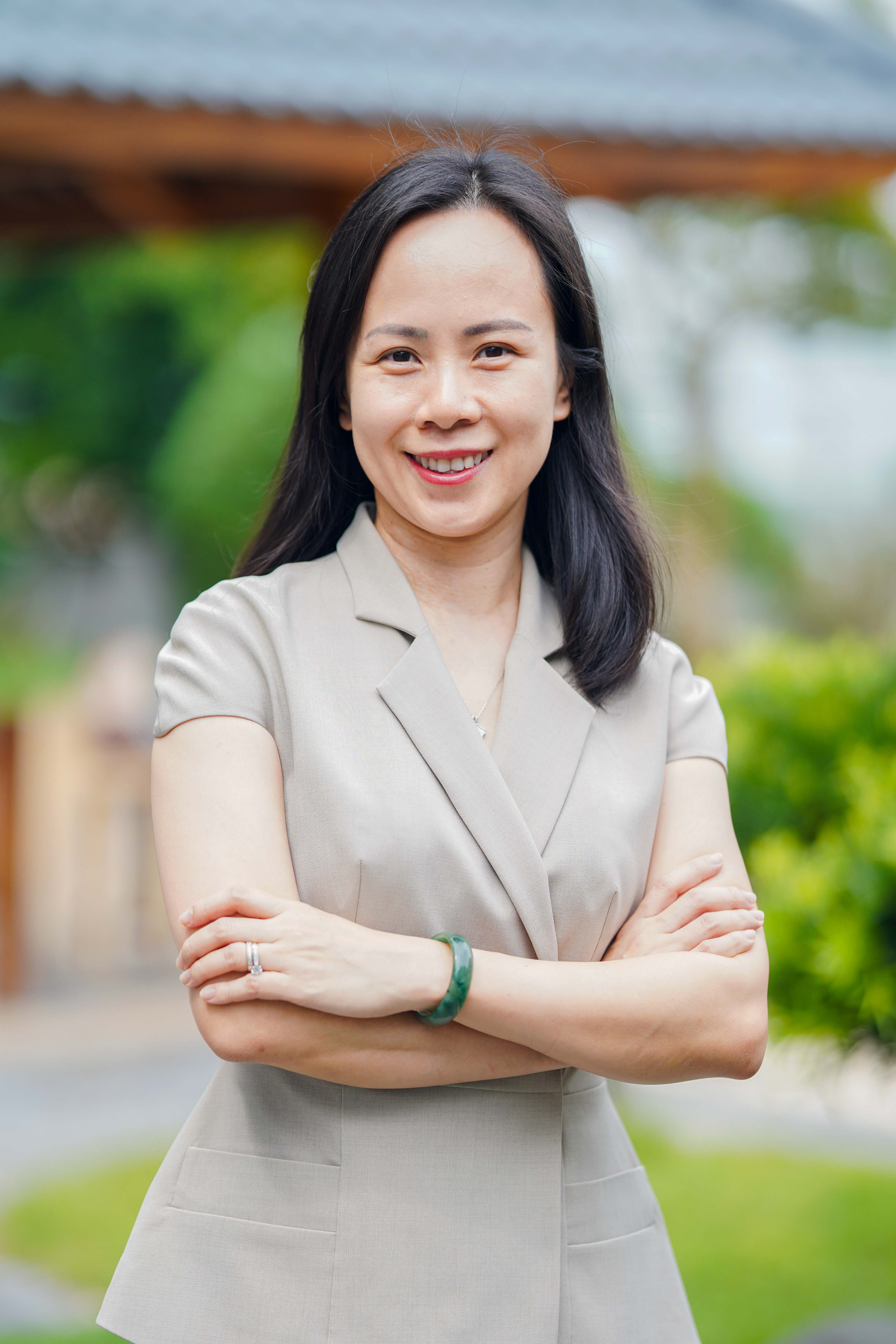 chị Bùi Phạm Lan Phương web