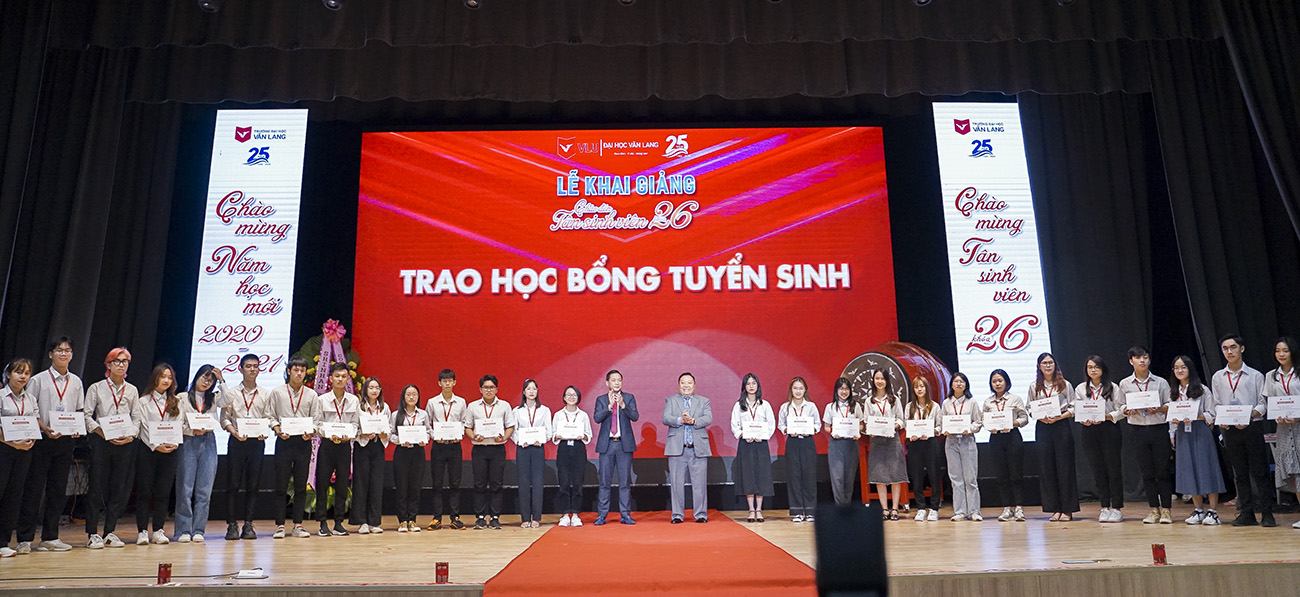 le khai giang 2020