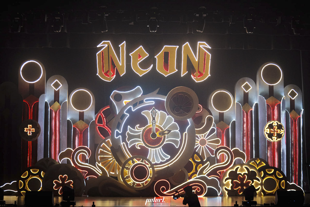 vlu neon triumphal 2020 a