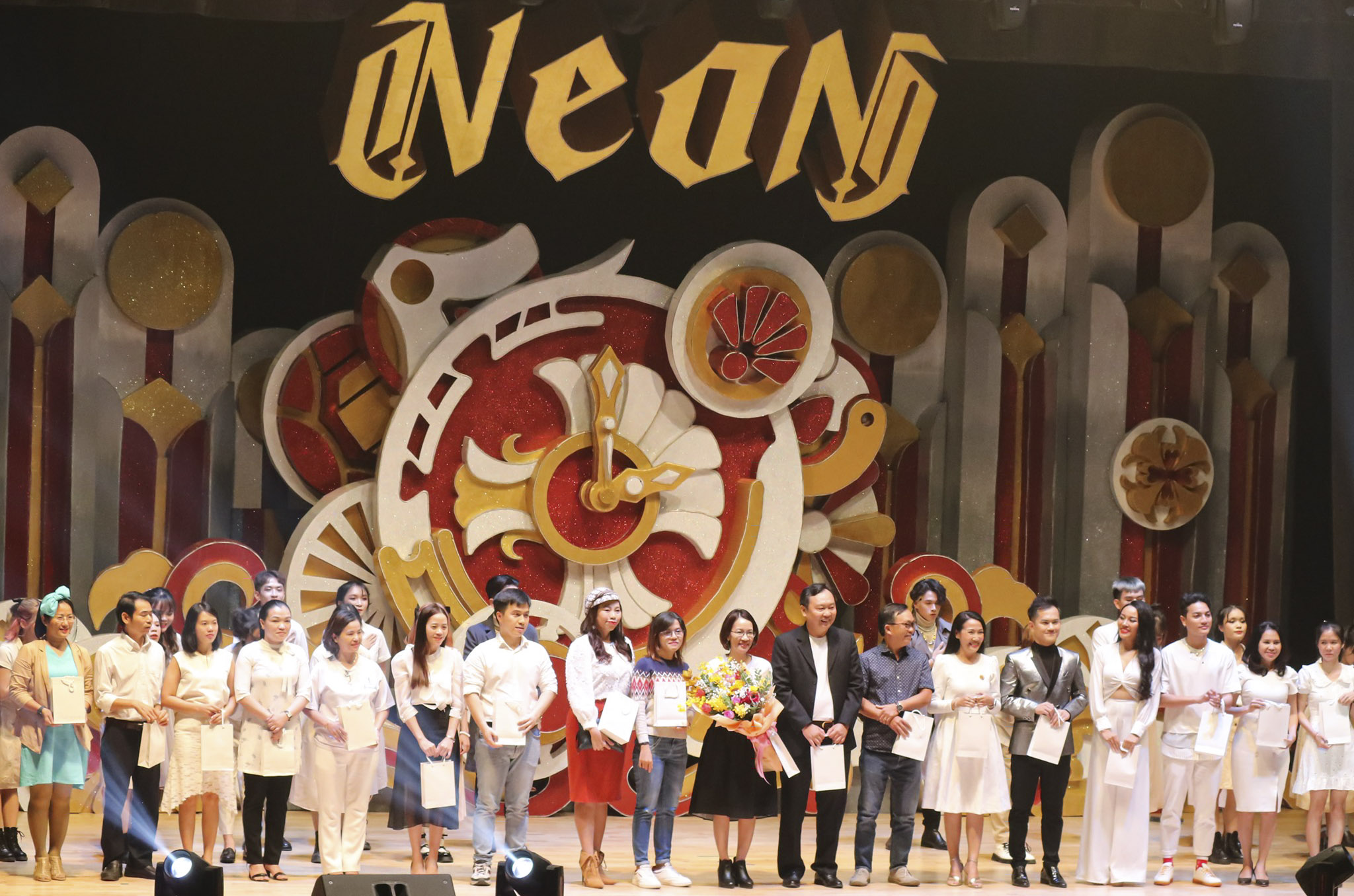 vlu neon triumphal 2020 c