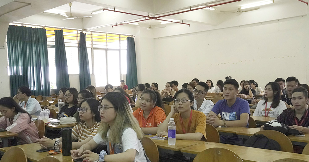 vlu hoi thao logistic khoa thuong mai 2020 b