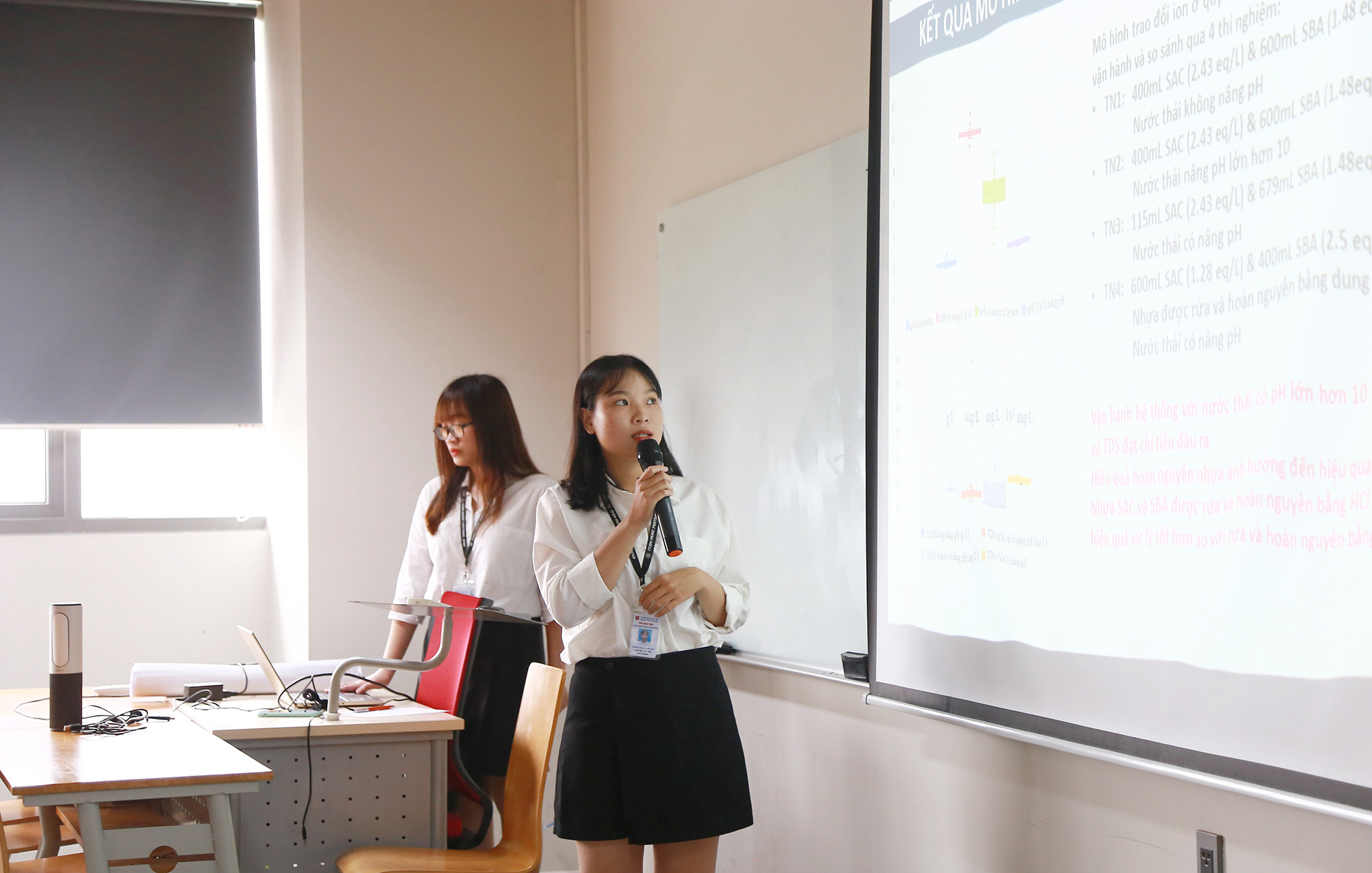 Buoi bao ve khoa luan tot nghiep dac biet cua sinh vien khoa 22 nganh Cong nghe Ky thuat Moi truong c