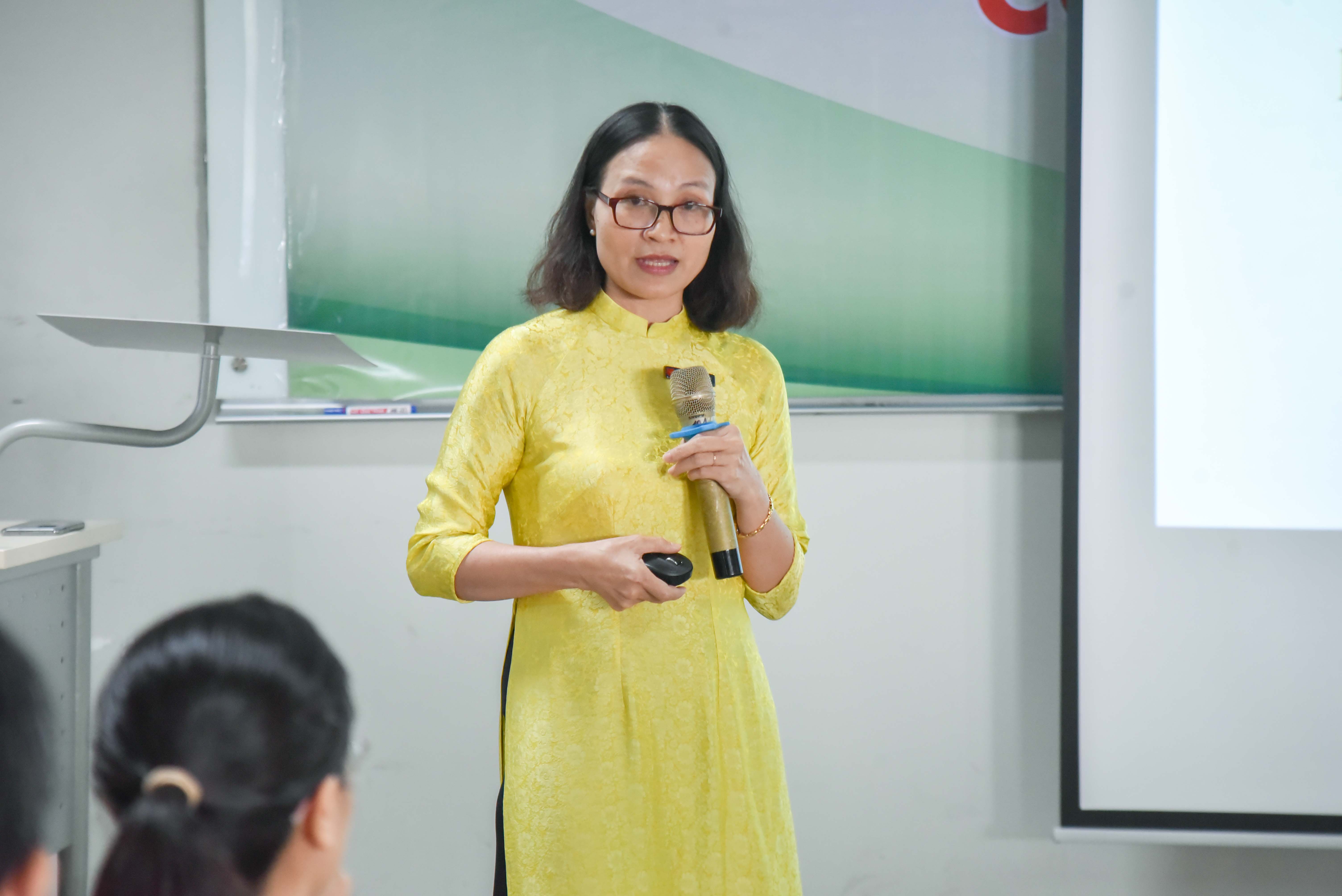vlu hoi thao cong nghe sinh hoc d