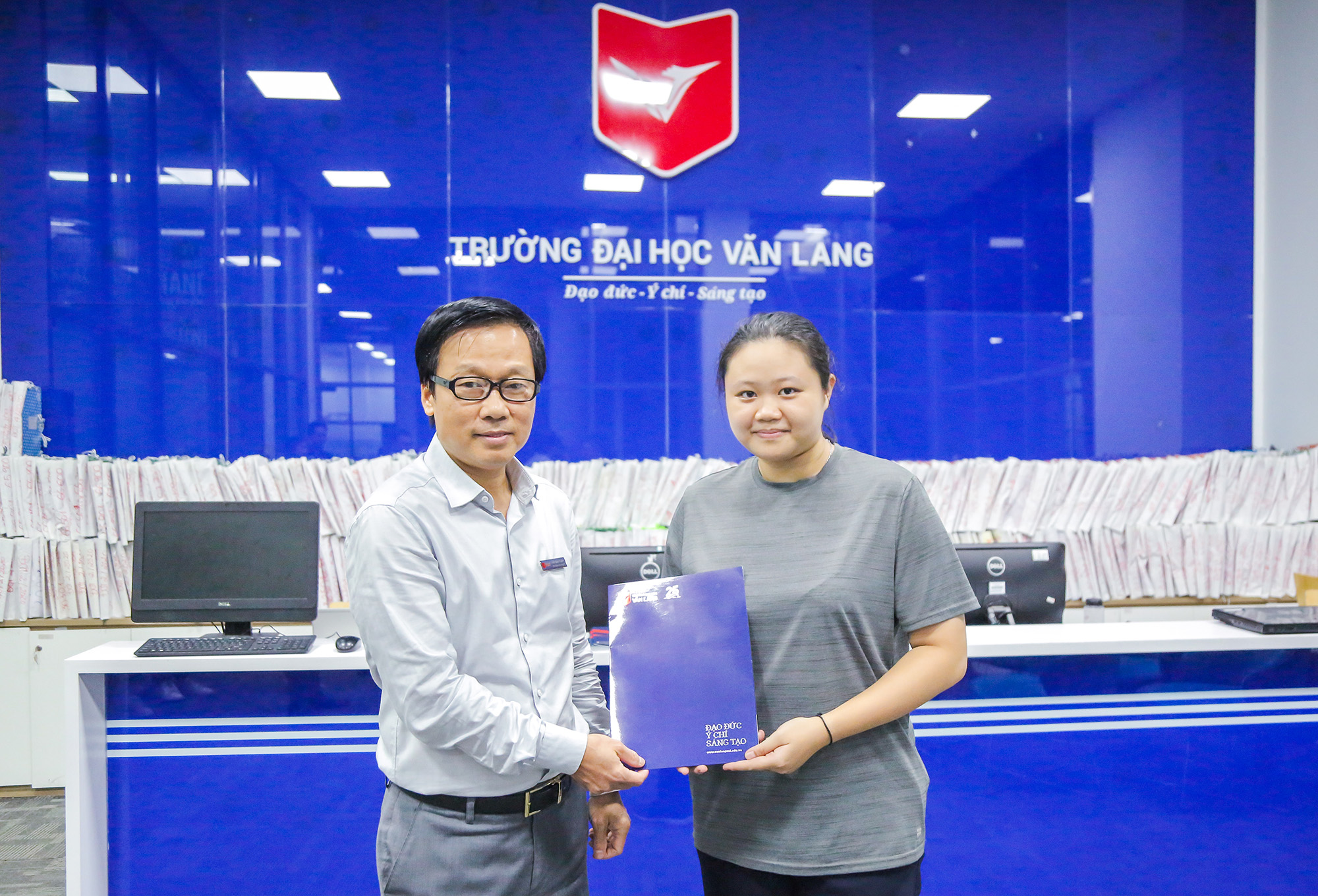 dai hoc van lang nhu quynh c