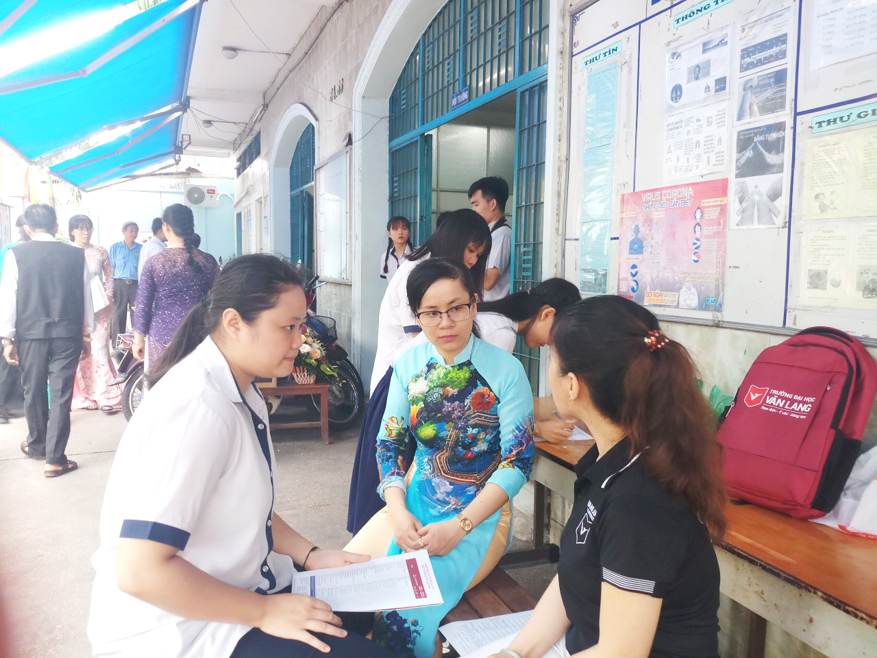 dai hoc van lang nhu quynh d