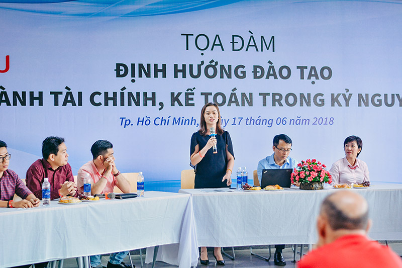 DH Van Lang toa dam dinh huong tai chinh 8