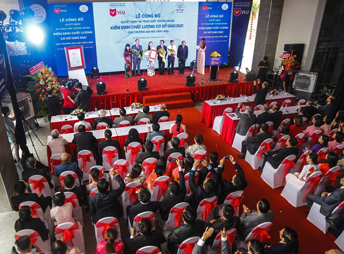 DH Van lang le tan ngoai giao 3