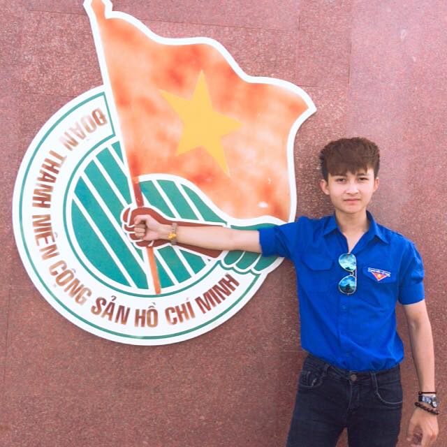 dai hoc van lang phoenix ruc sang trong dem giong bao b