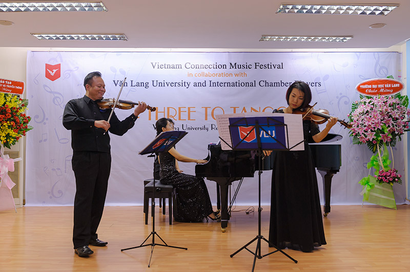 xBản sao của ThreeToTango 3