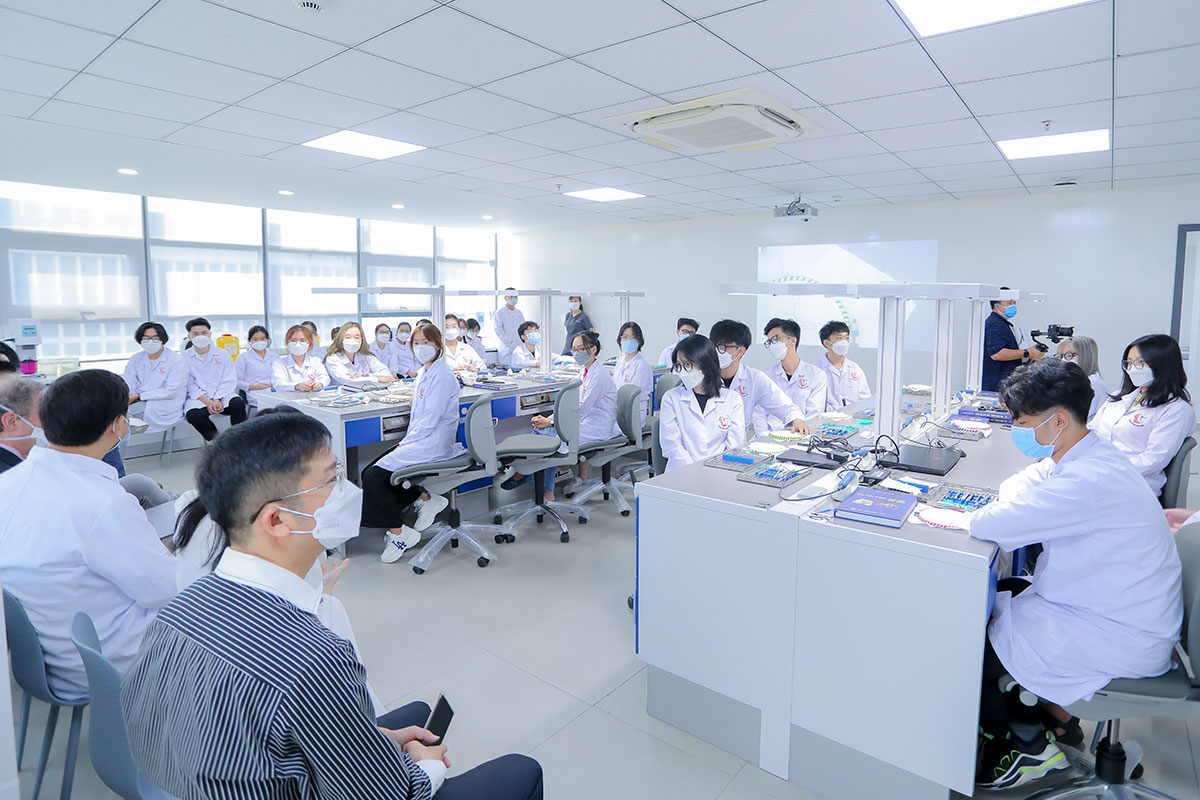 vlu stanford khong gian giao luu