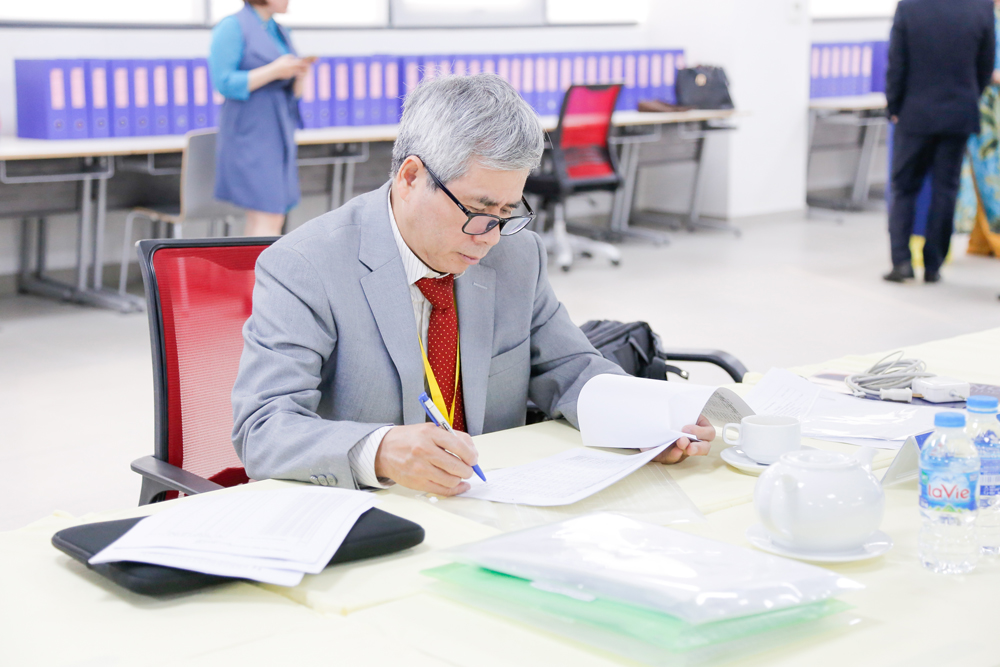vlu khai mac kiem dinh f