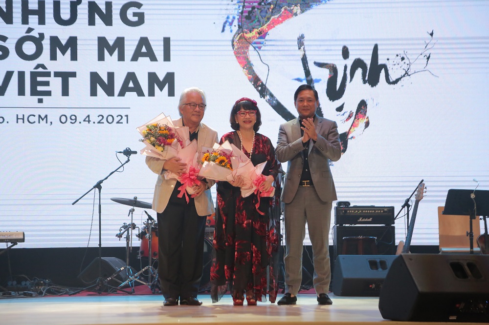 vlu dem nhac trinh cong son tang hoa gia dinh