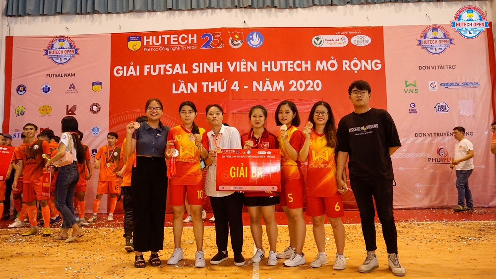 vlu bong da nu hang ba futsal hutech b