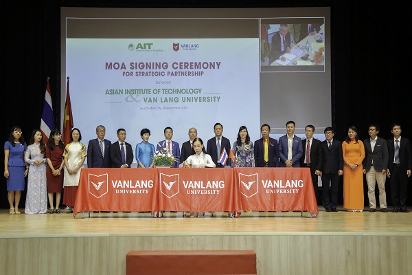 Đại học Vӑꞑ Lang và Viện Cȏng nghệ Chȃu Á (AIT) ký MOA hợp tác ᵭào tạo chuyển tiếp Cử nhȃn - Thạc sĩ - Van Lang University