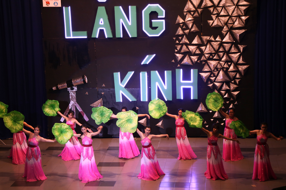 van-lang-2016-ke-toan-con-loc-xanh-lang-kinh 005