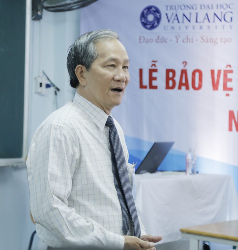 van lang 2017 ngon ngu anh ao ve khoa luan tot nghiep k19 27052017 MG 2816