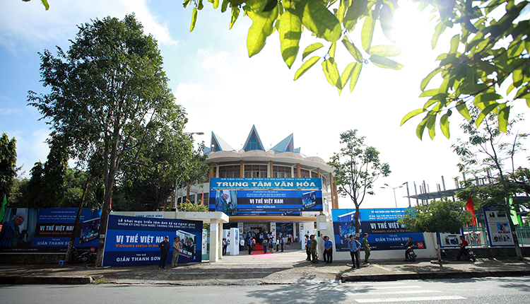 trien lam ky su ngoai giao gian thanh son 001