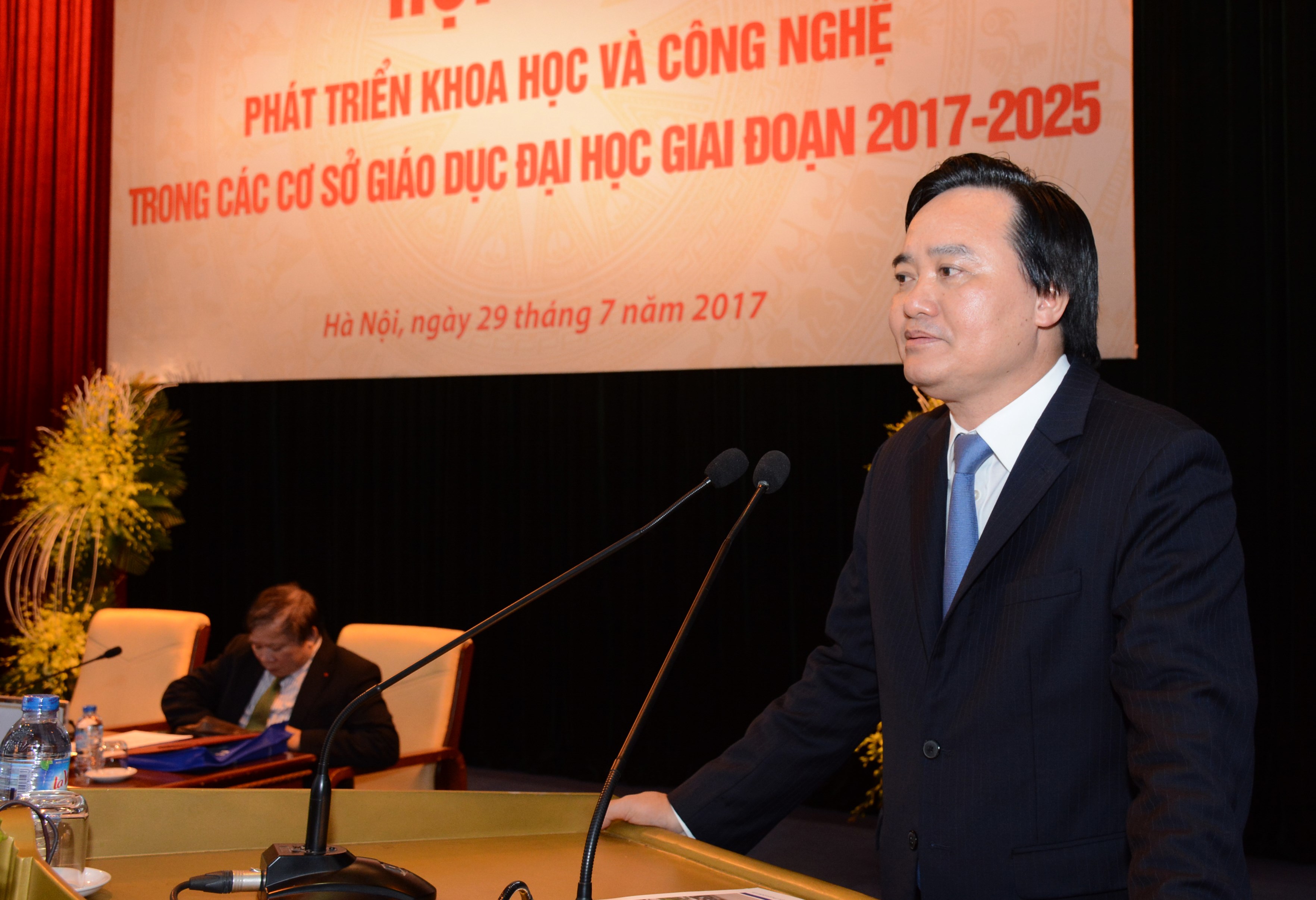 bo truong phung xuan nha