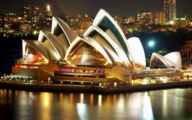 sydney opera house night VZNV