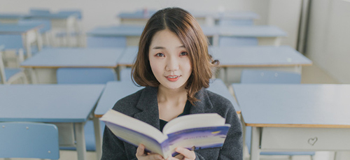 Chưa bao giờ các trường đại học (ĐH) Việt Nam lại xem trọng việc công bố quốc tế như hiện nay. Có trường chi từ vài chục đến cả trăm triệu đồng cho mỗi bài báo công bố quốc tế lọt vào danh mục ISI/SCOPUS.