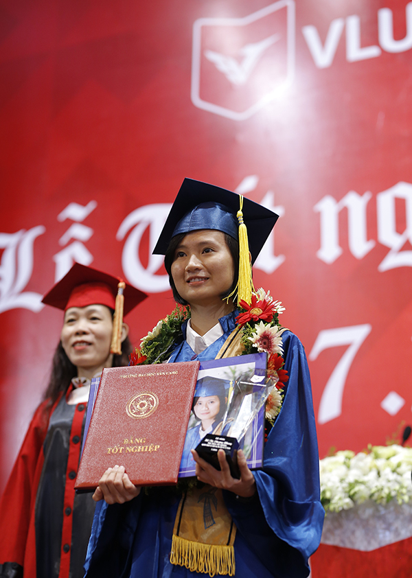 phuong nhung 002