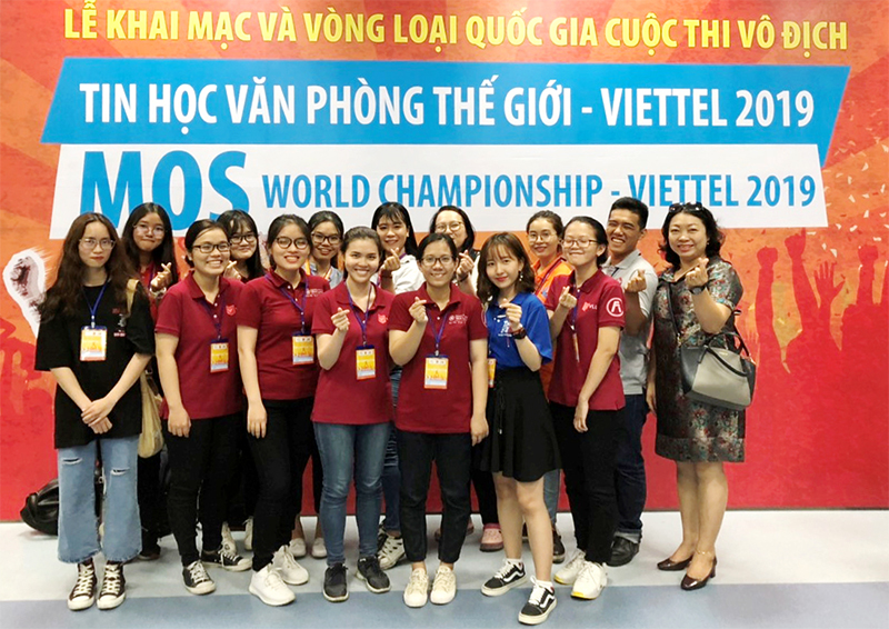 MOSWC truong dai hoc van lang 2019 b