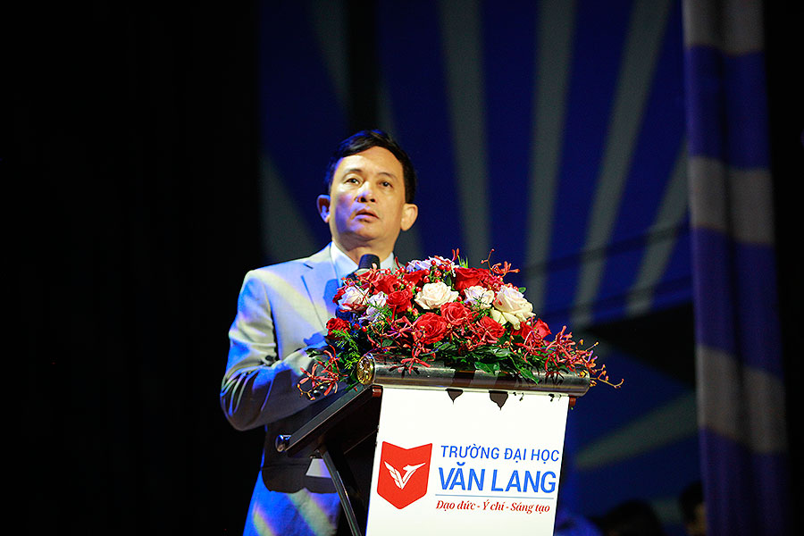 van lang gs nguyen ky phung 001