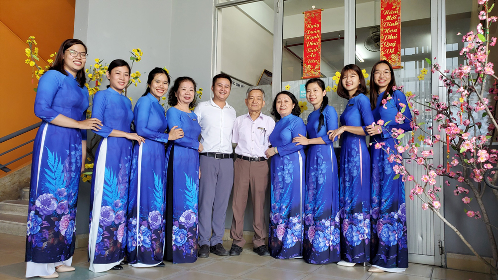 vlu ngay tam thang 3 a