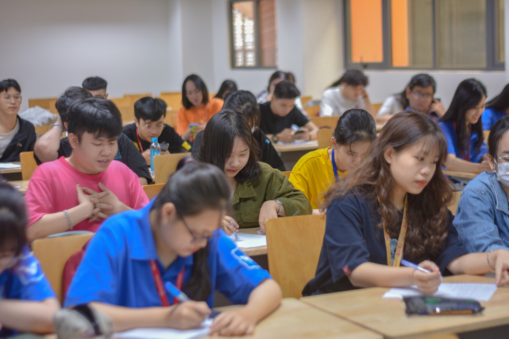 vlu fola ky nang viet email a