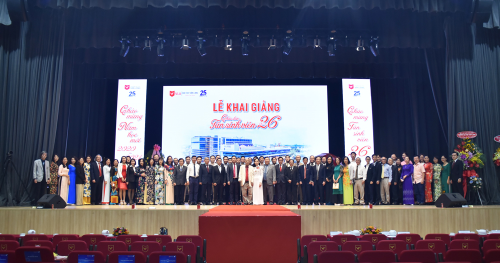 vlu hoc bong khai giang b