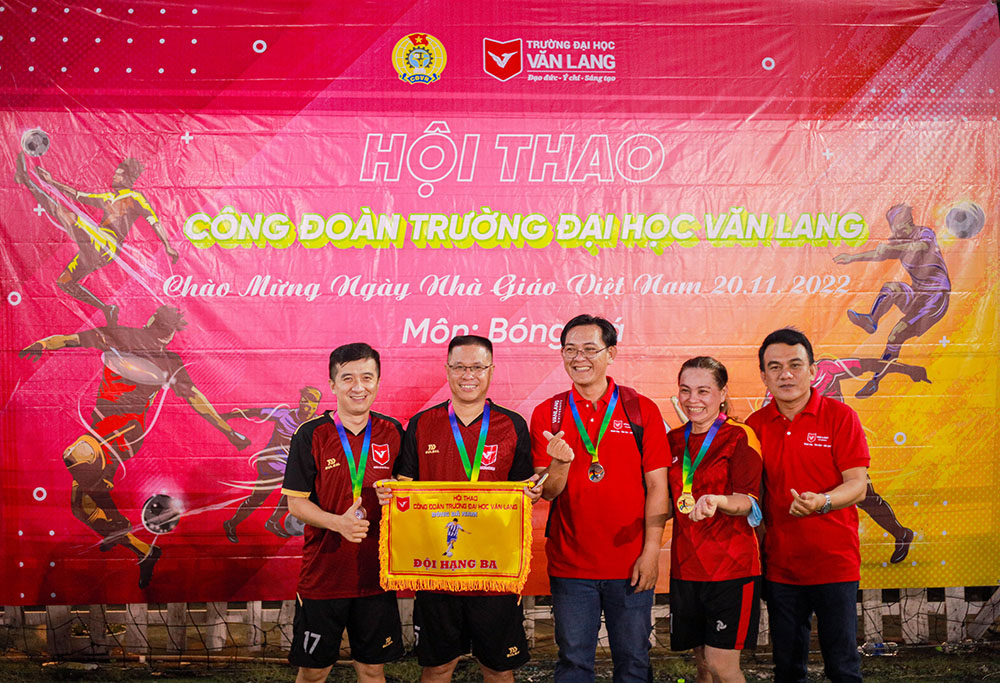 vlu bong da H