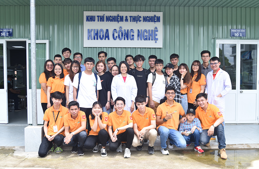 dai hoc van lang cong nghe sinh hoc y duoc tham my a