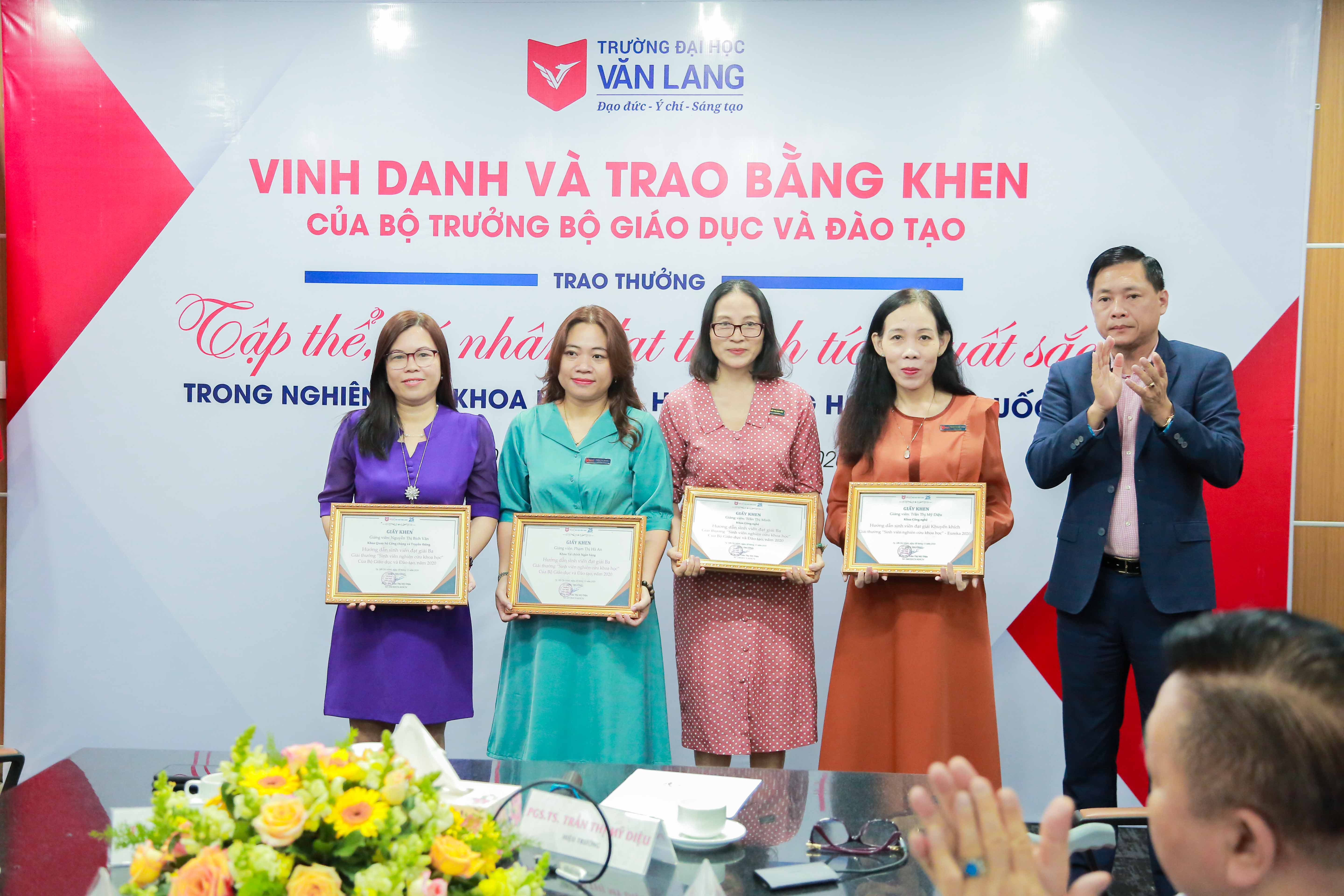 vlu vinh danh khen thuong g