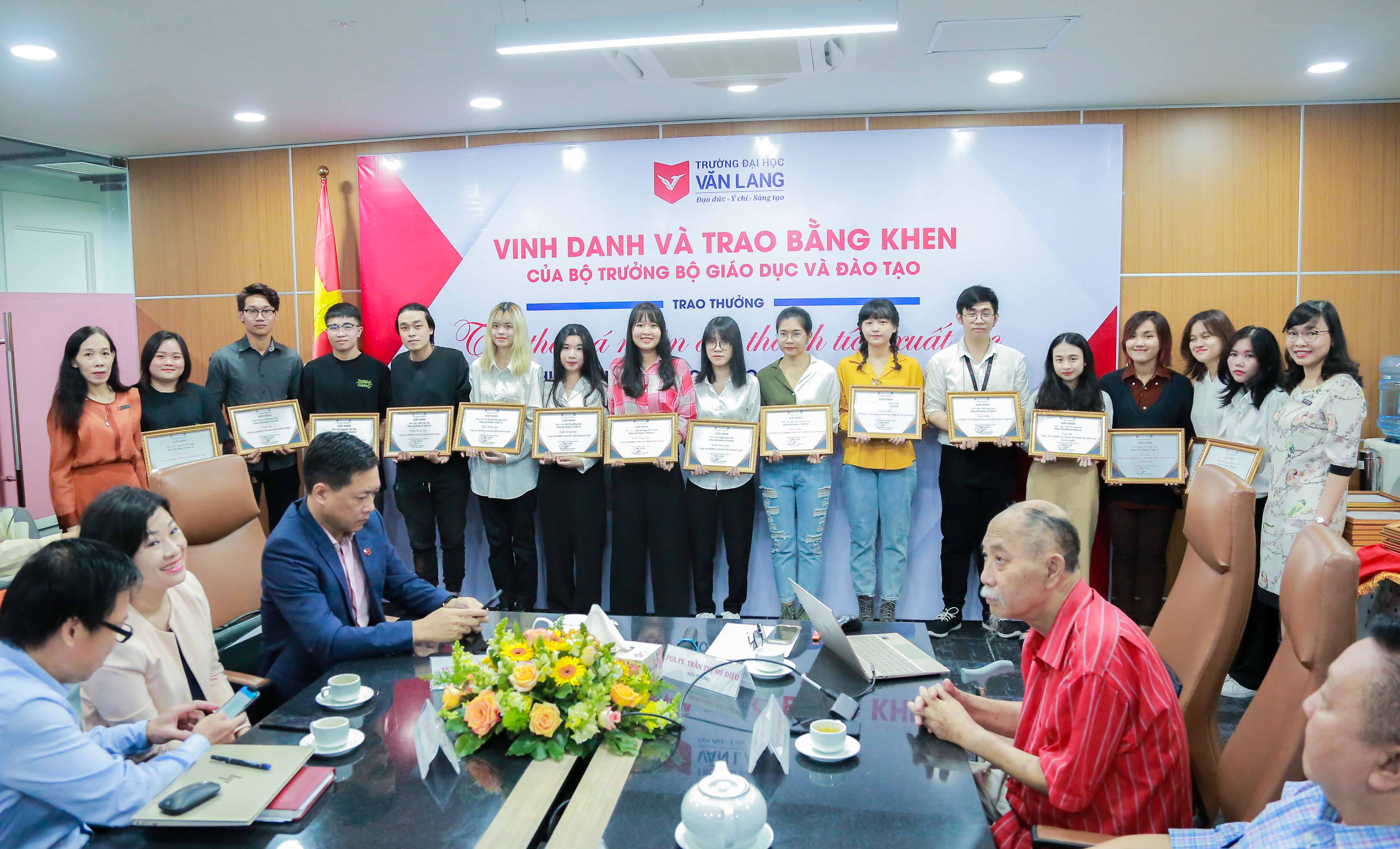 vlu vinh danh khen thuong h