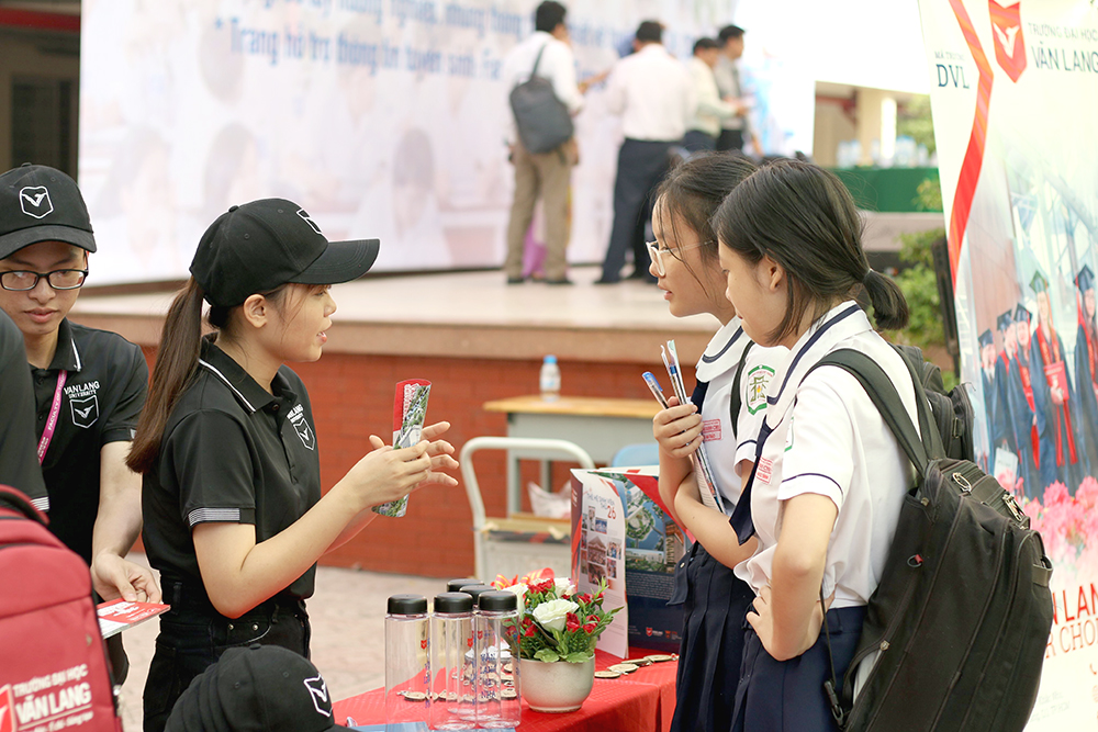 van lang xet tuyen hoc ba dot c