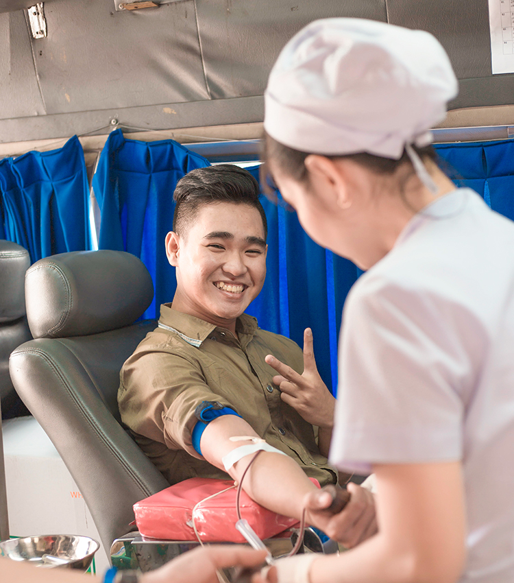 DH van lang hien mau tinh nguyen 06