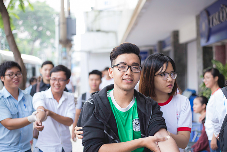 DH van lang hien mau tinh nguyen 07