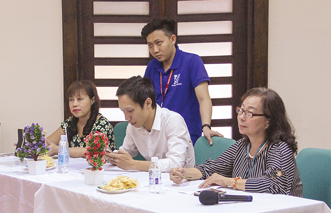 DH van lang SV ngoai ngu hat ve tinh ban 07