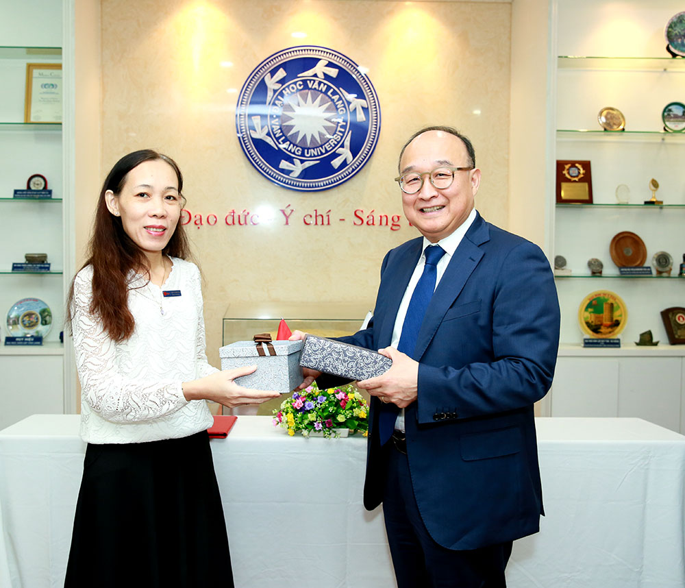 DH van lang ky ket hop tac dh dankook02